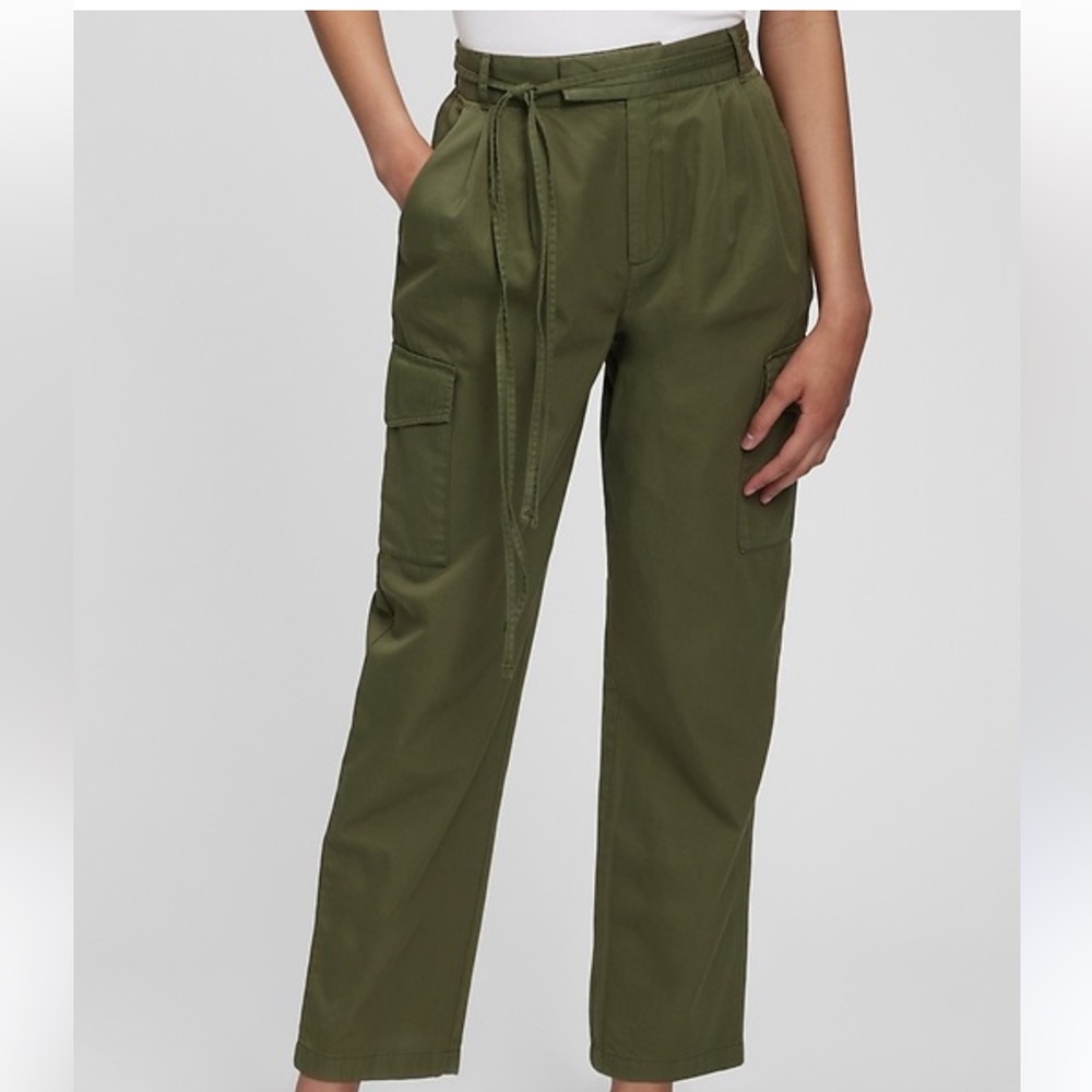 Gap High Rise Pleated Cargo Pants with Washwell